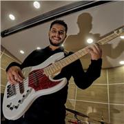 Profesor titulado con más de 3 años de experiencia